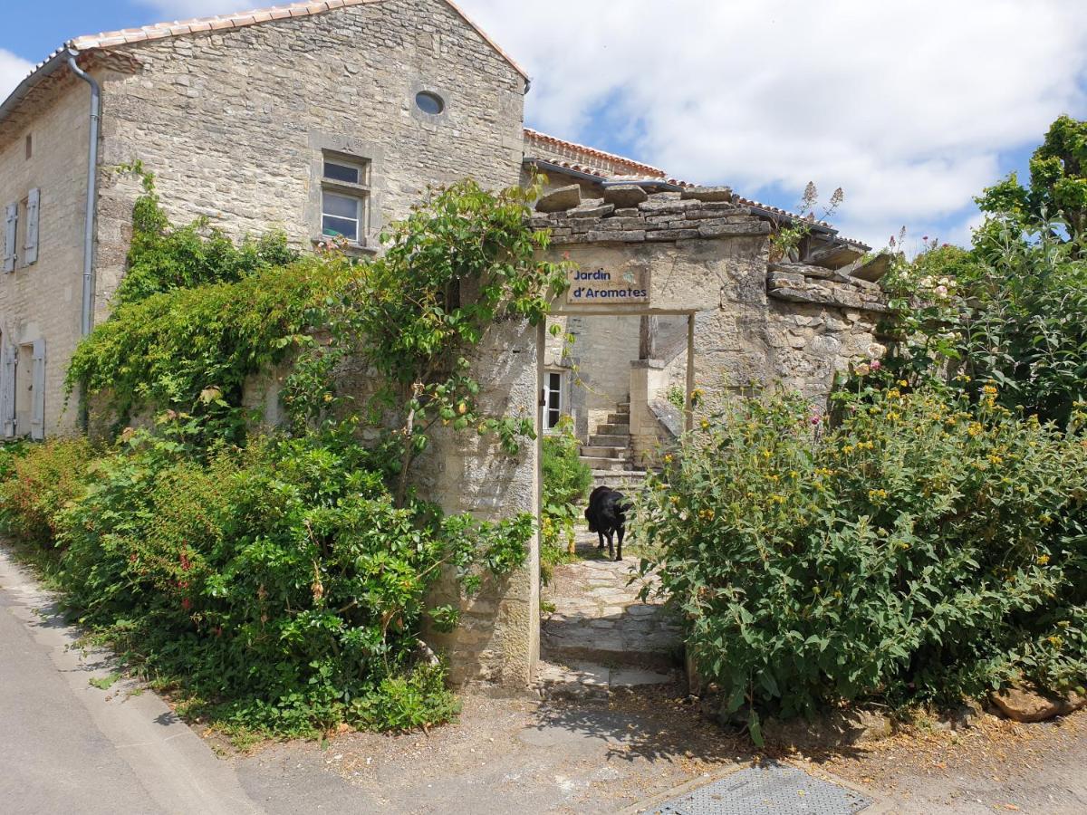 Tusson Chambres D'Hotes Charente מראה חיצוני תמונה