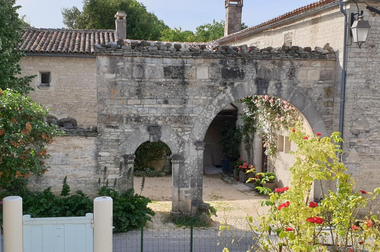Tusson Chambres D'Hotes Charente מראה חיצוני תמונה